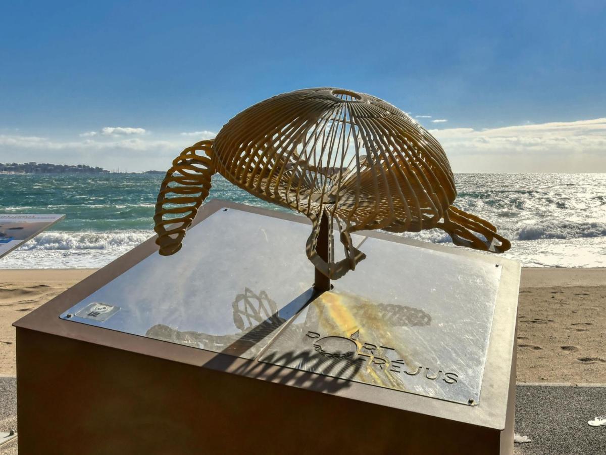 Port Quietude-1 By Interhome
